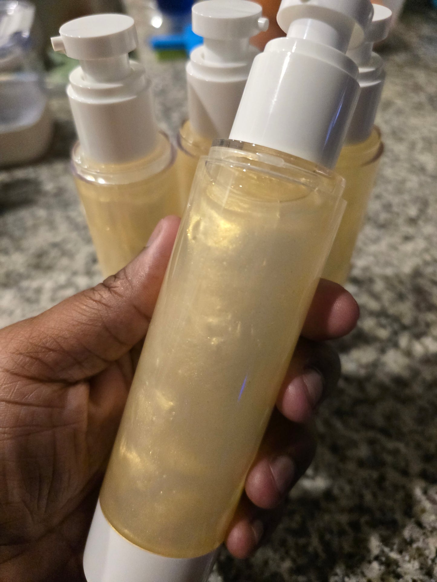 Body Gloss (Scented Body Oil)